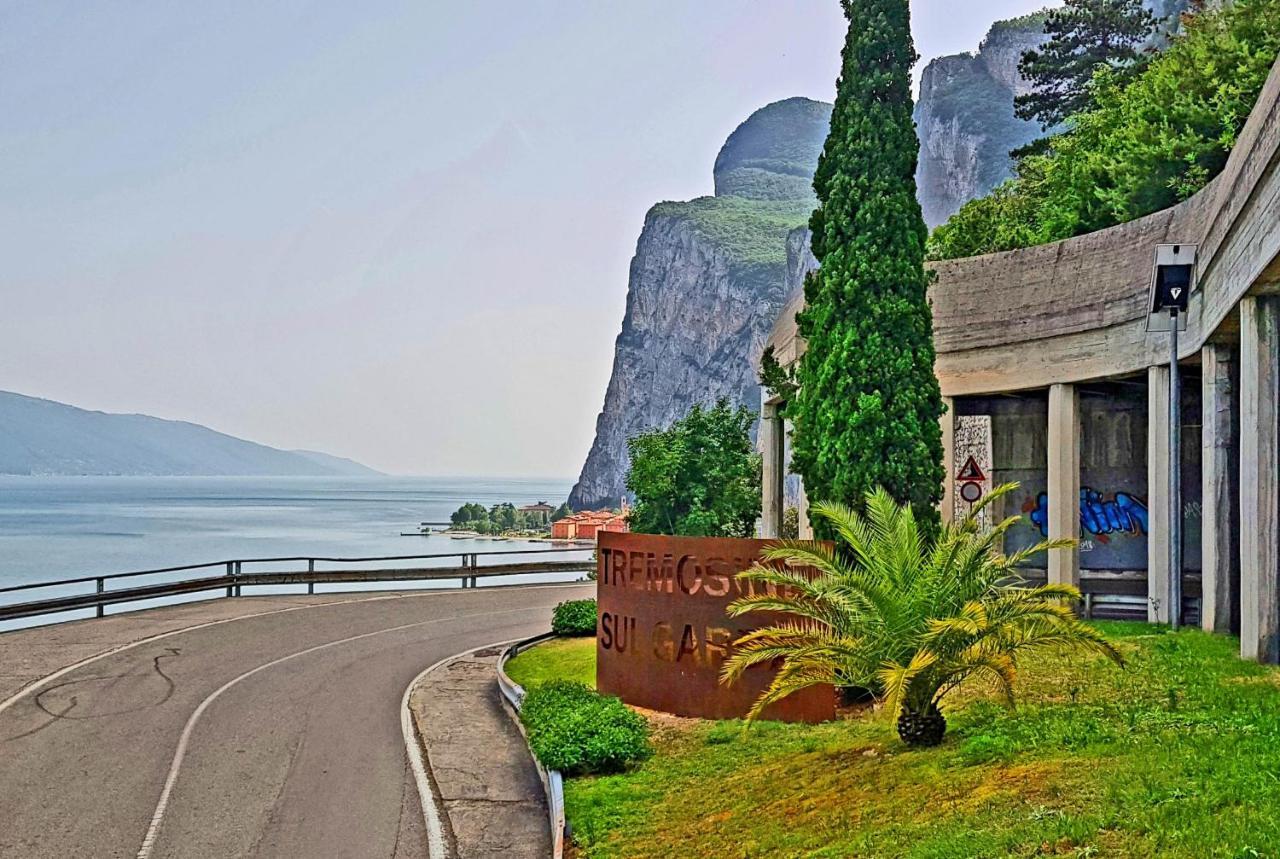Casa Gina Garden And View By Gardadomusmea Villa Tremosine Exteriör bild